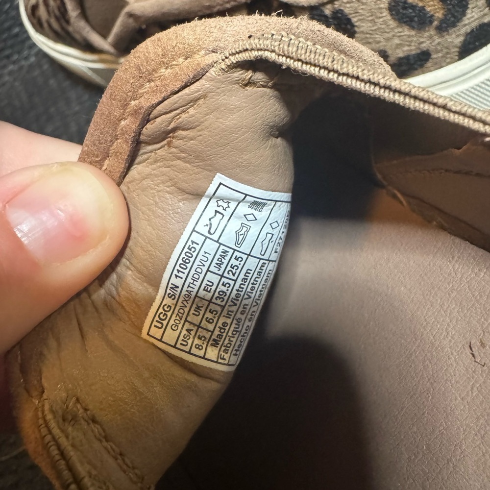 UGG Brown Tan Sneakers Casual Style - Picture 7 of 11